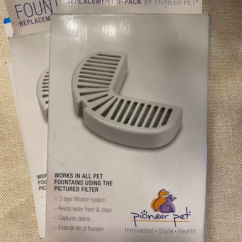PIONEER White Fountain Filter Replacement Pack - 2 packs - Picture 3 of 3
